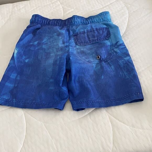 lOP Shark Swim Trunks XS 4/5. - Picture 2 of 6